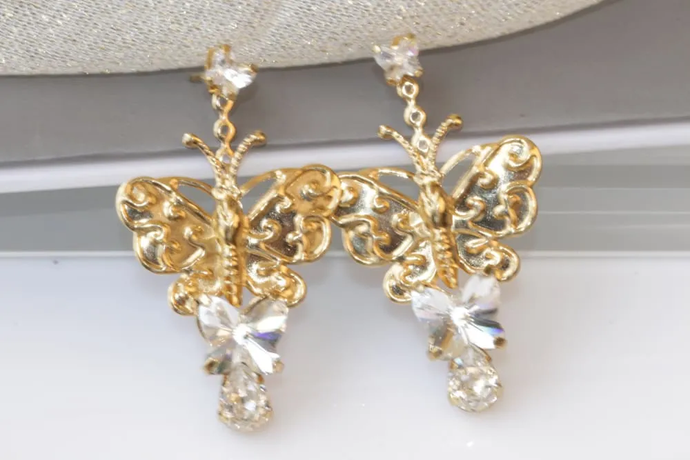 CLEAR BUTTERFLY EARRINGS