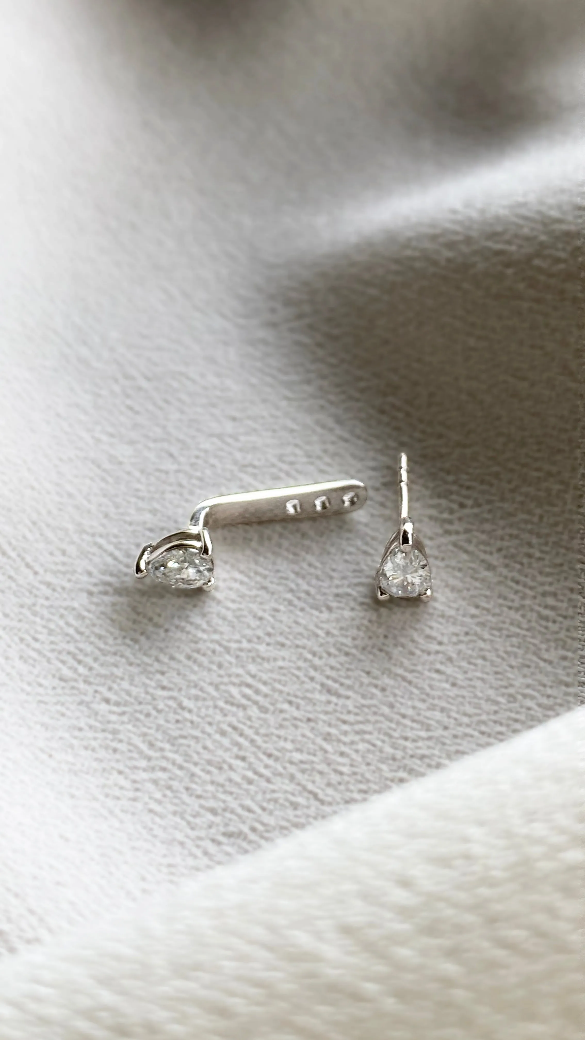 Eileen Ear Jacket 9K White Gold