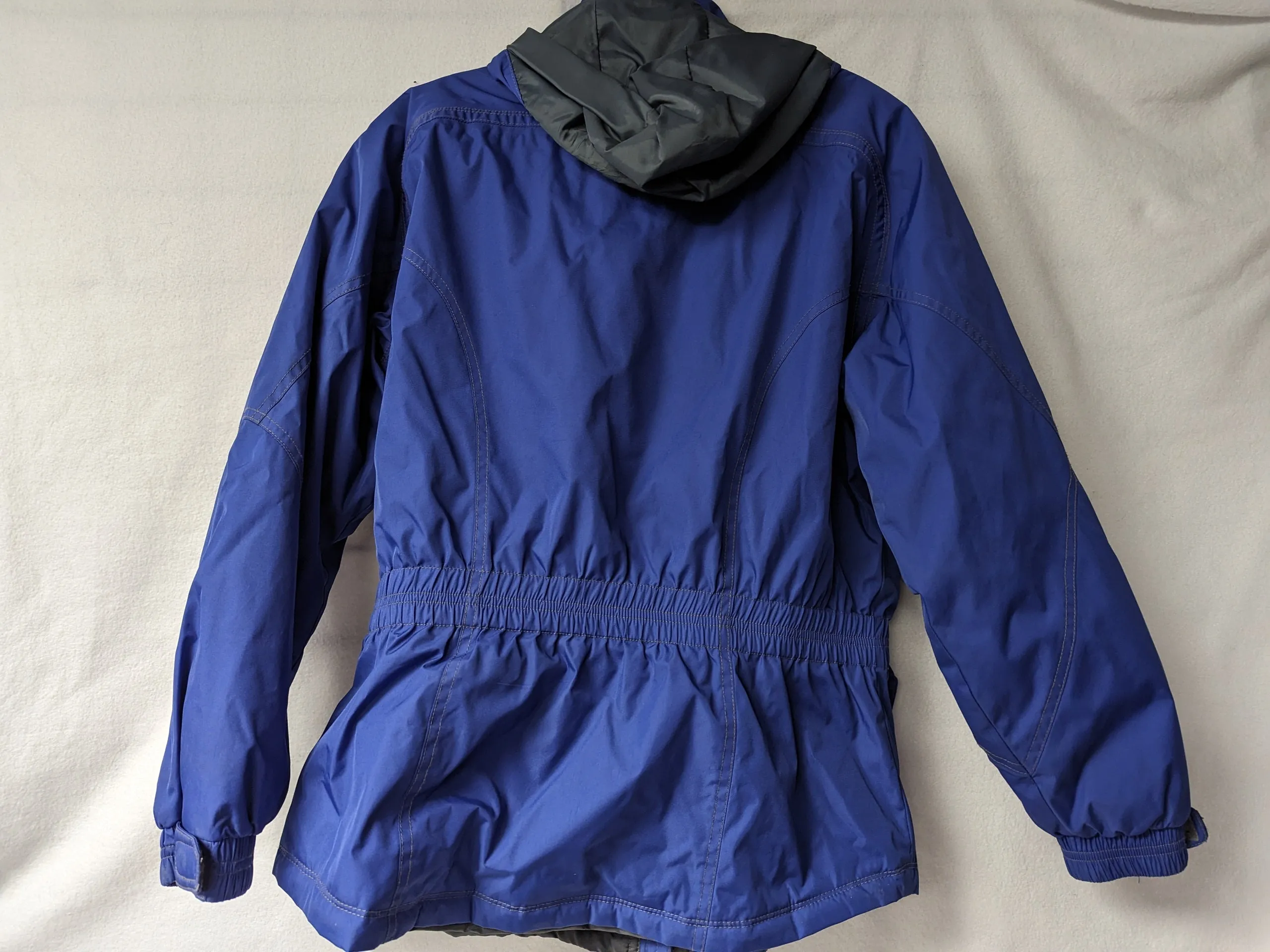 Fera Women's Belted Ski/Snowboard Jacket/Coat Size Women Medium Color Blue Used