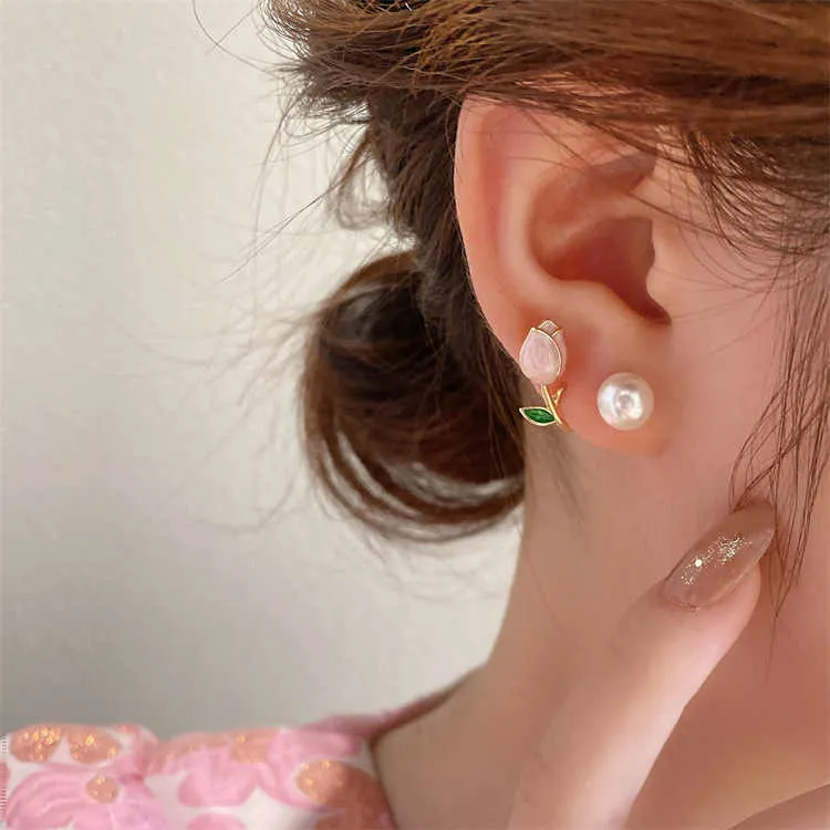 Flower Pearl Patterned Stud Ear Jacket for Women: Stylish Earrings for Parties, Weddings, and Everyday Wear