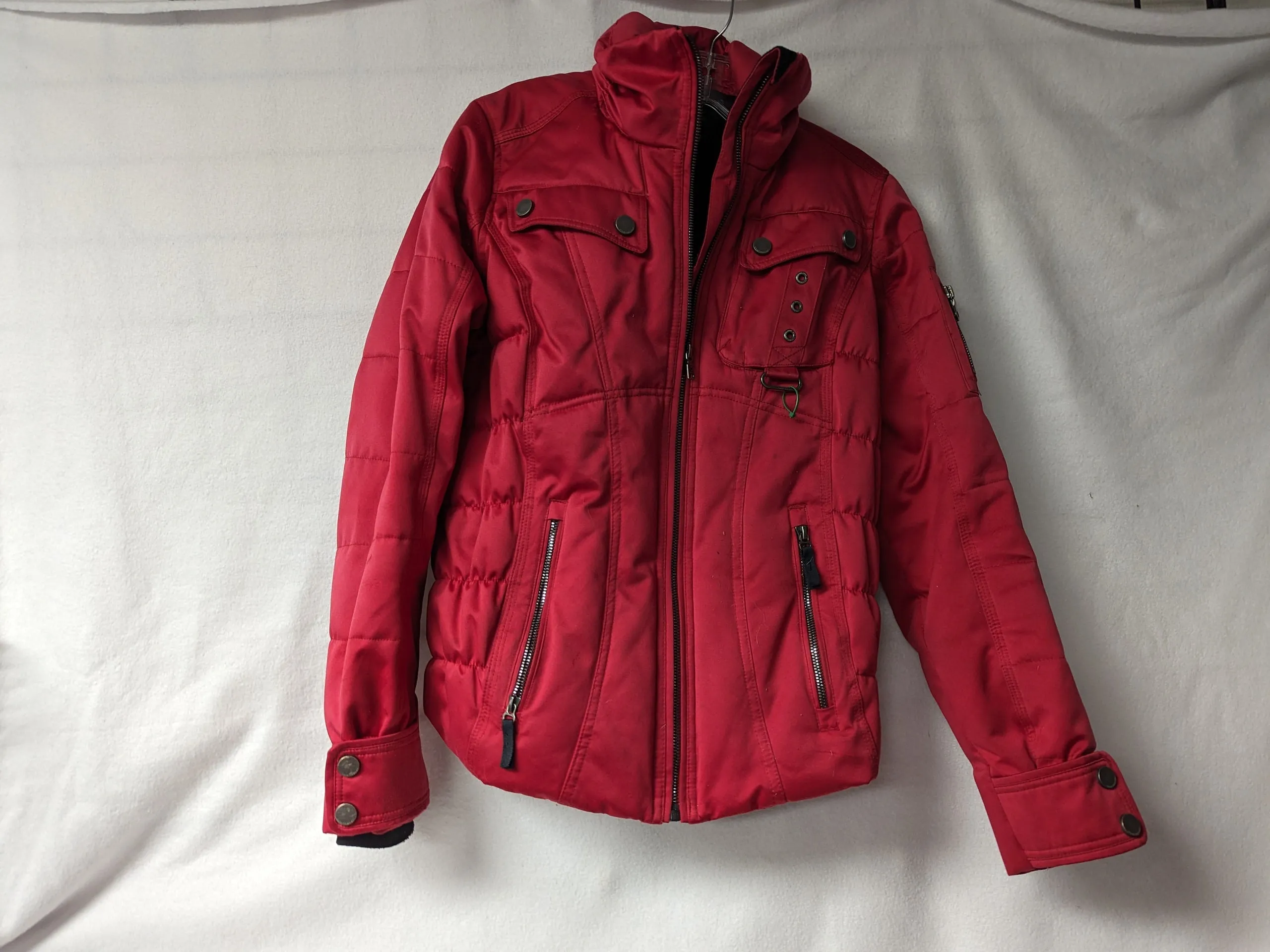 Obermeyer Insulated Women's Ski/Snowboard Coat/Jacket Size Women Small Red Used