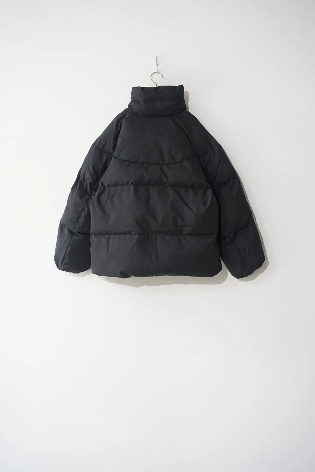 STUDIO NICHOLSON / SHORT PADDED JACKET