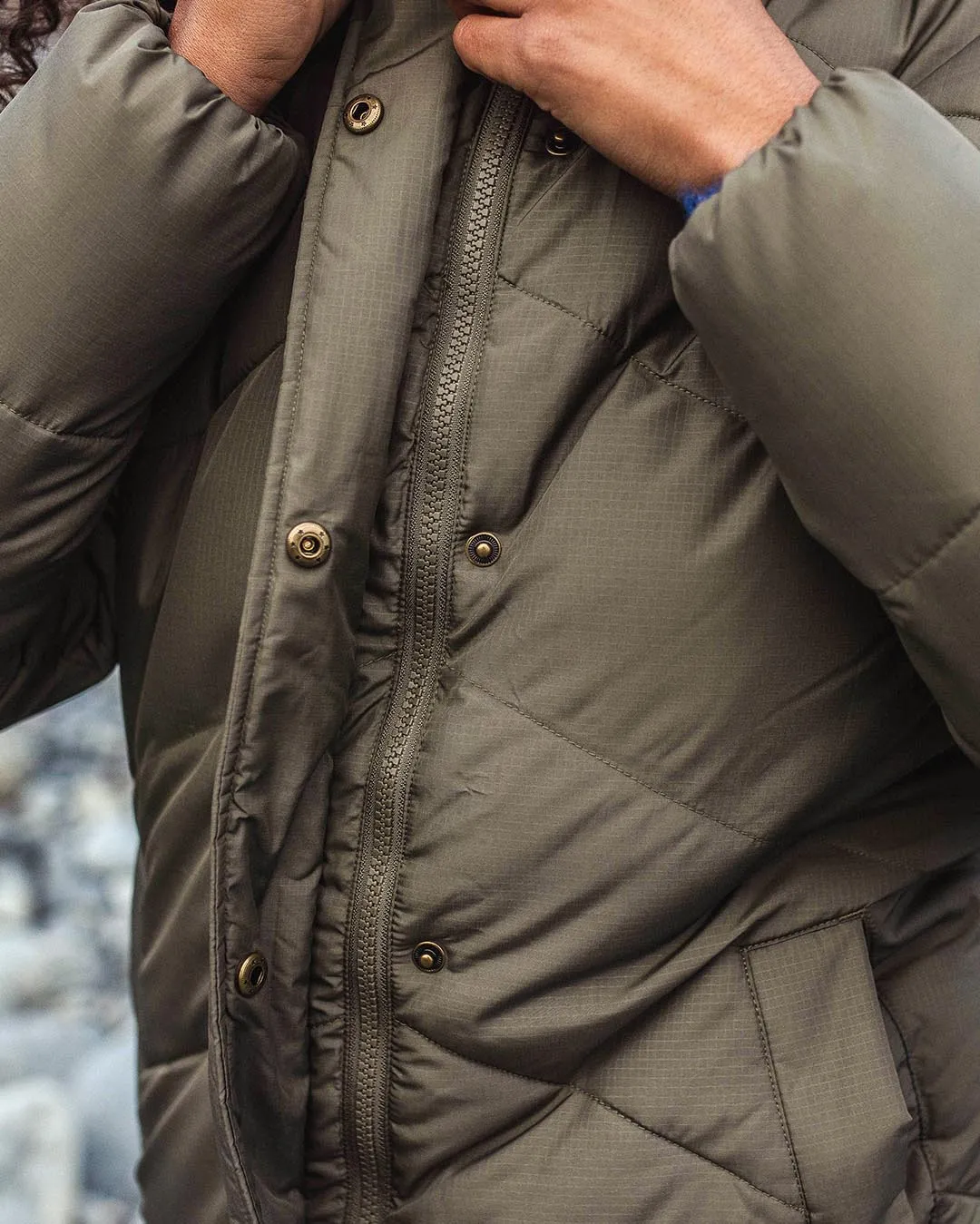 Tasman Long Recycled Insulated Jacket - Dusty Olive